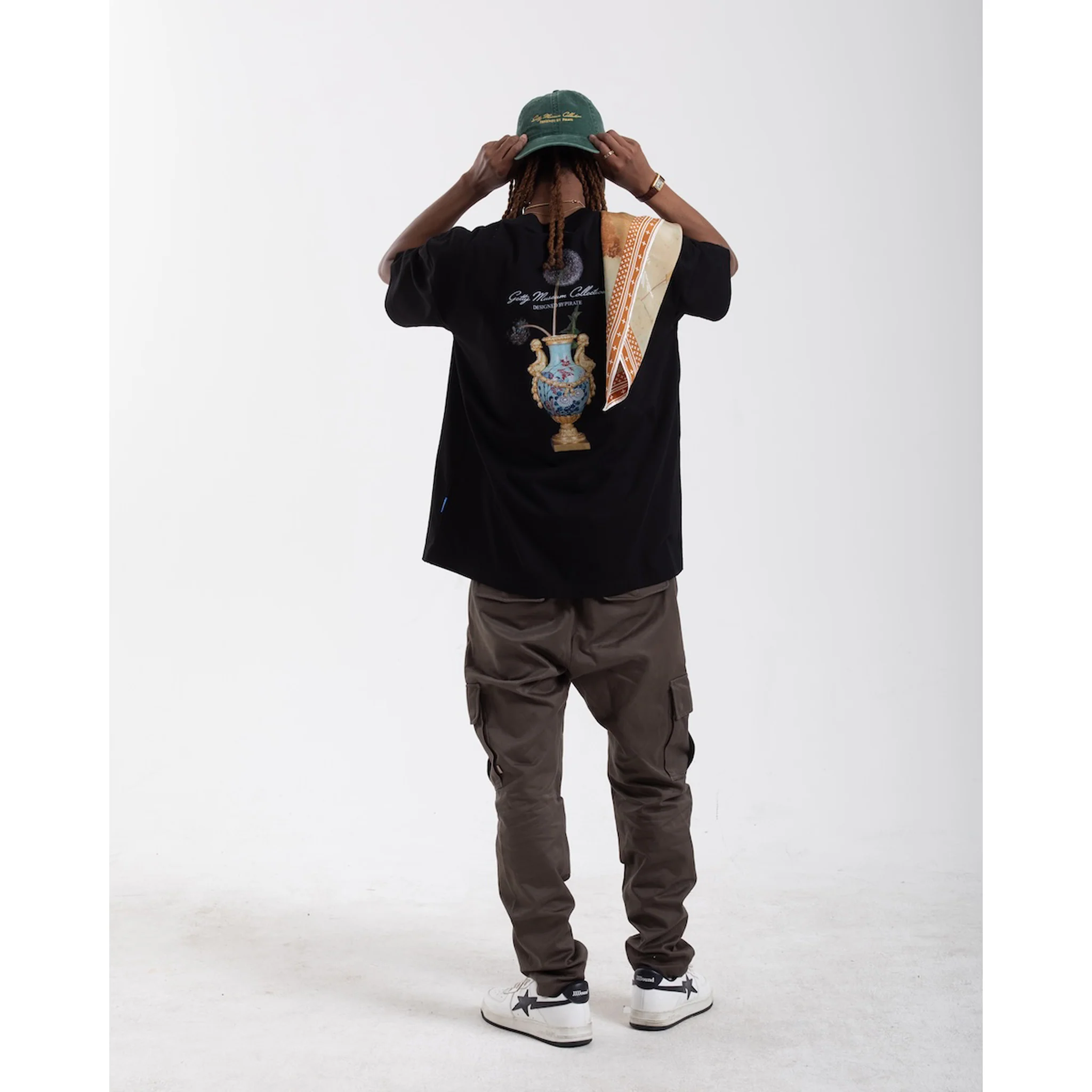Dandelion Vase Graphic Tee - Black - Image 4