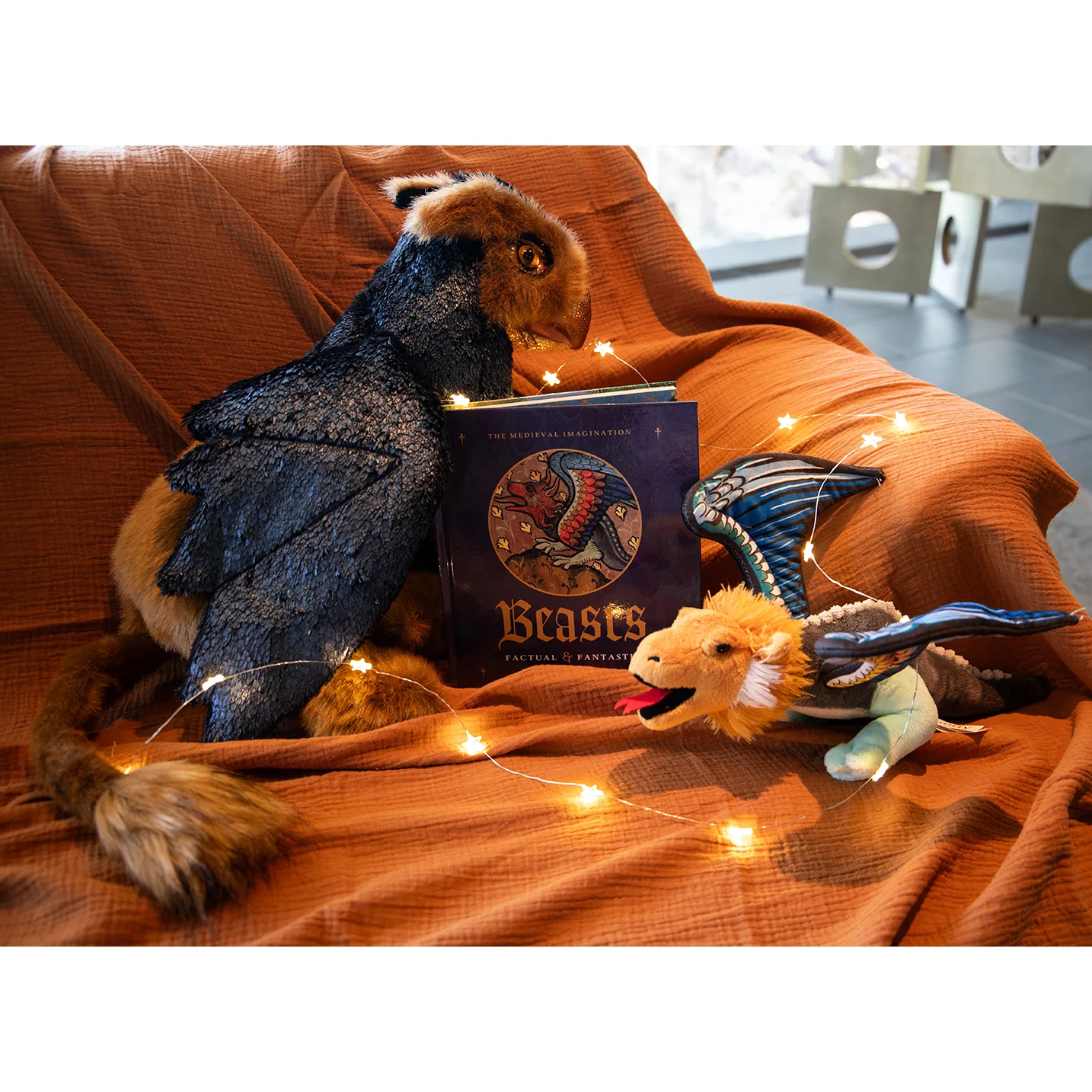 Griffin Hand Puppet - Image 6