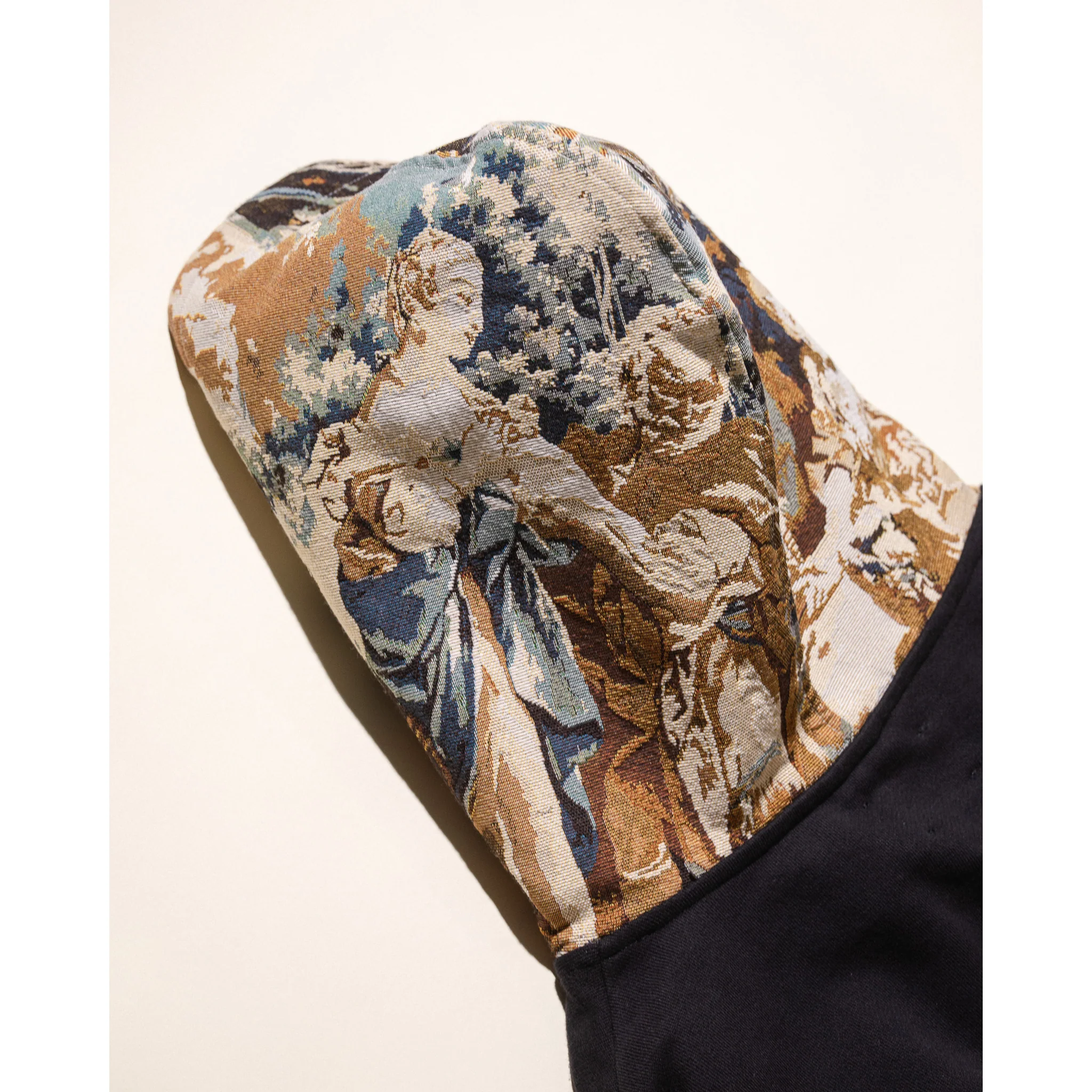 Psyche at the Basketmakers Jacquard Tapestry Hoodie - Black - Image 16