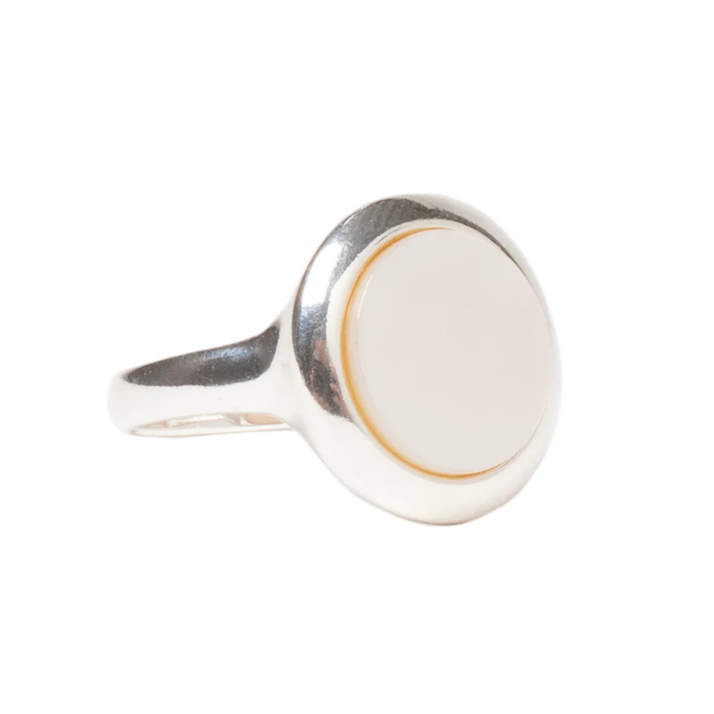 Round Mother-of-Pearl Ring