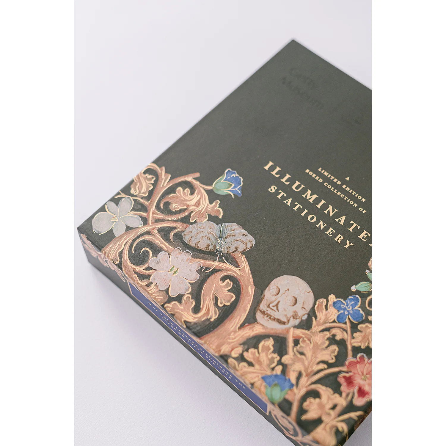Skull Illumination Luxury Stationery Set - Image 3